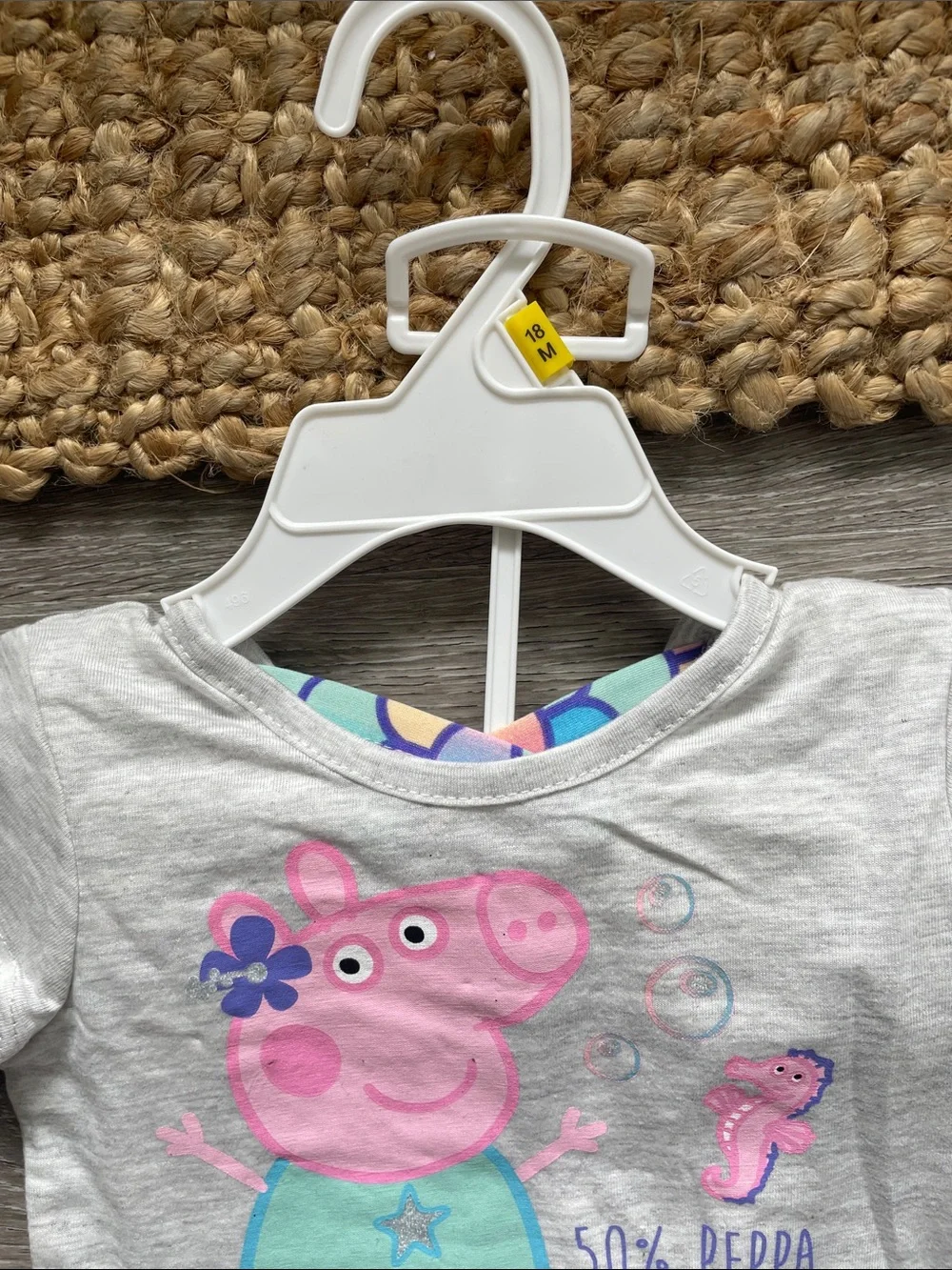 Peppa Pig Gray Tee/Multicolored Mermaid Scale Leggings